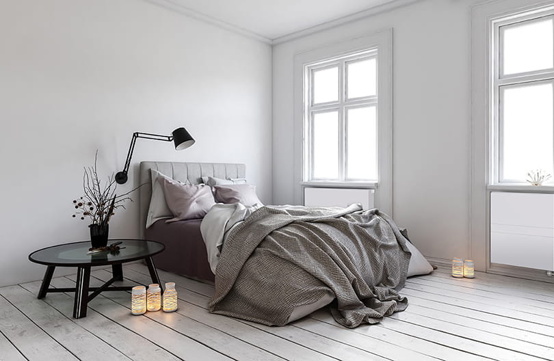 Ulow E2 har en enkel vit, tidlös design som lämpar sig för alla typer av interiörer, från klassisk till modern och radiatorn passar in i vilket rum som helst, från vardagsrum till sovrum. 