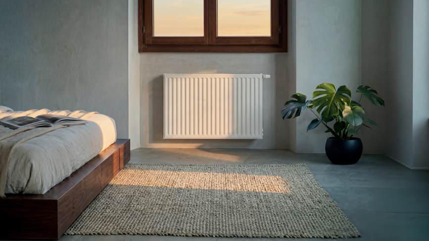 Radiator Thermopanel V4 i ett sovrum